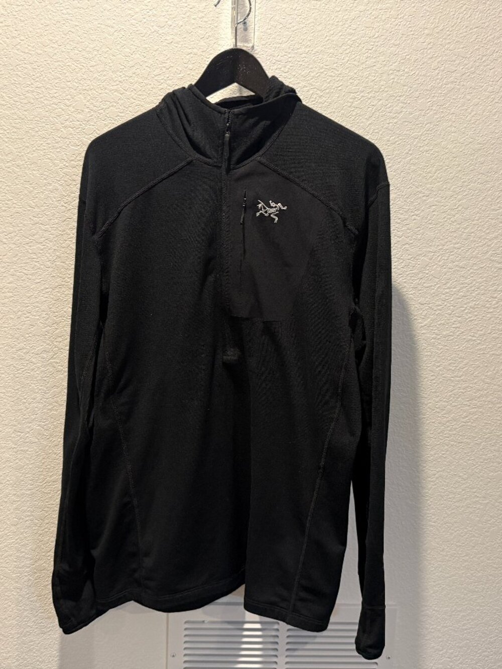 Arc'Teryx 1/2 Zip Performance Hoodie -Black - Large